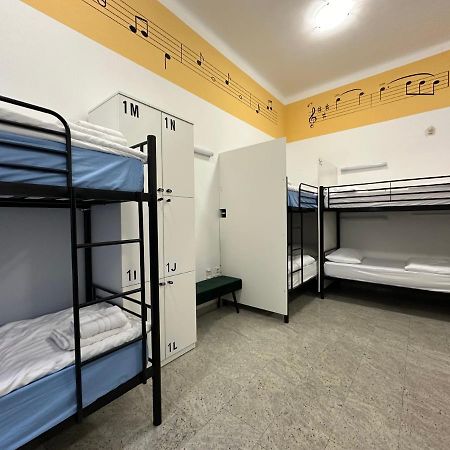 Hostel Opera Ljubljana Extérieur photo