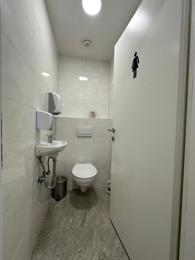 Hostel Opera Ljubljana Extérieur photo
